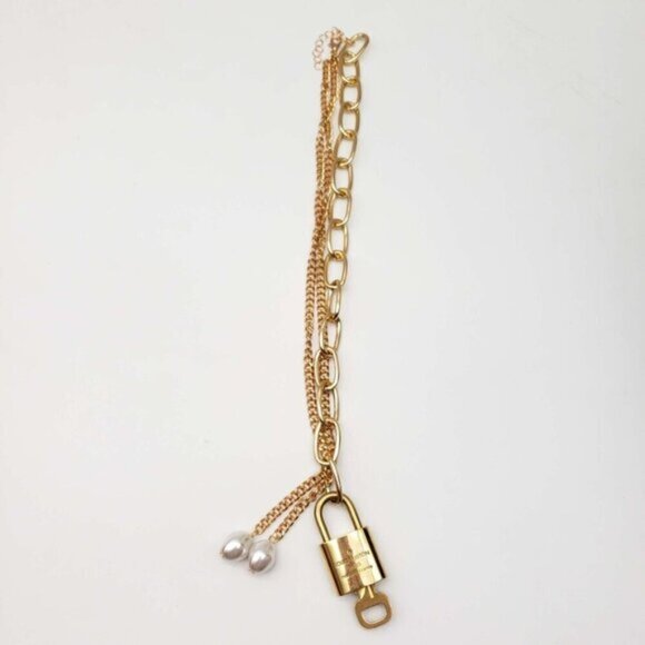 Authentic Louis Vuitton Lock and Key Gold Color with Gold Plated Chain Necklace - Picture 3 of 6